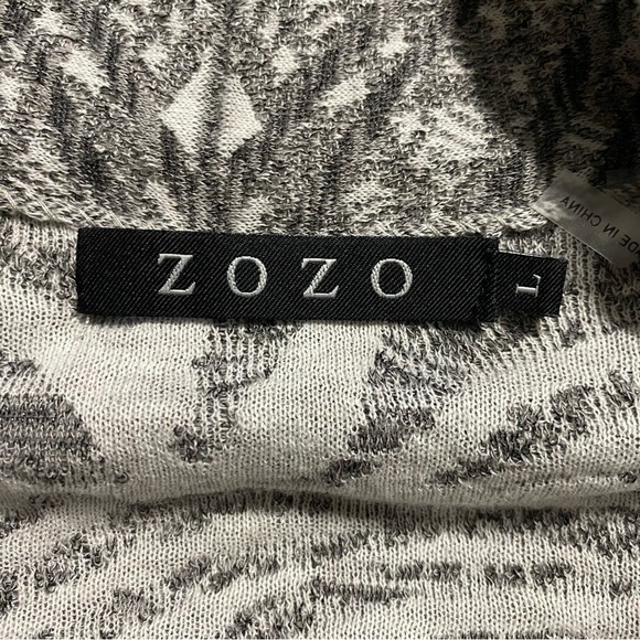 Zozo Gray Printed Thin Knit Open Front Cardigan - Picture 4 of 5